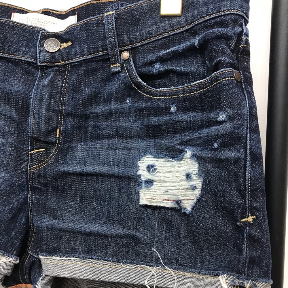 MARC BY MARC JACOBS Denim slouchy distressed shorts! - Picture 5 of 14